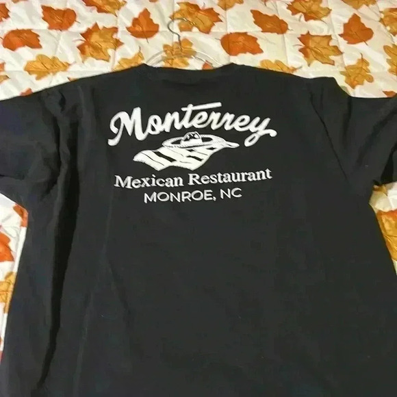 Skull T-shirt. Black with many colors on skull. 100%cotton. - Picture 4 of 4